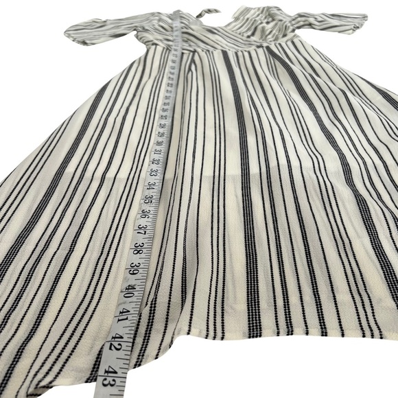 NEW Maurices Striped Flutter Sleeve Dress Shark Bite Hem White Black XS 110094 - Picture 11 of 17